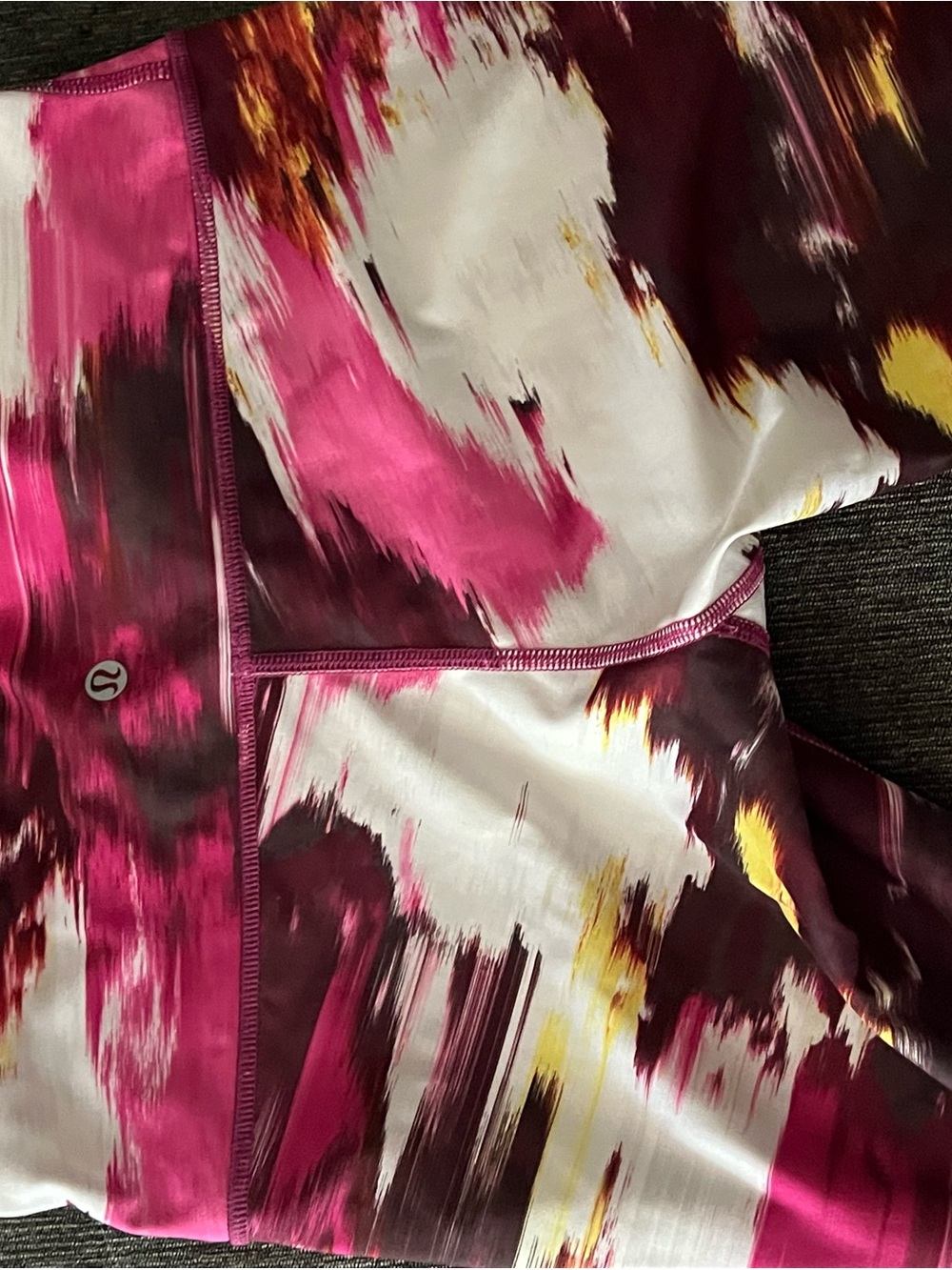 lululemon athletica Pink Burgundy White Abstract Print Leggings - Picture 2 of 2